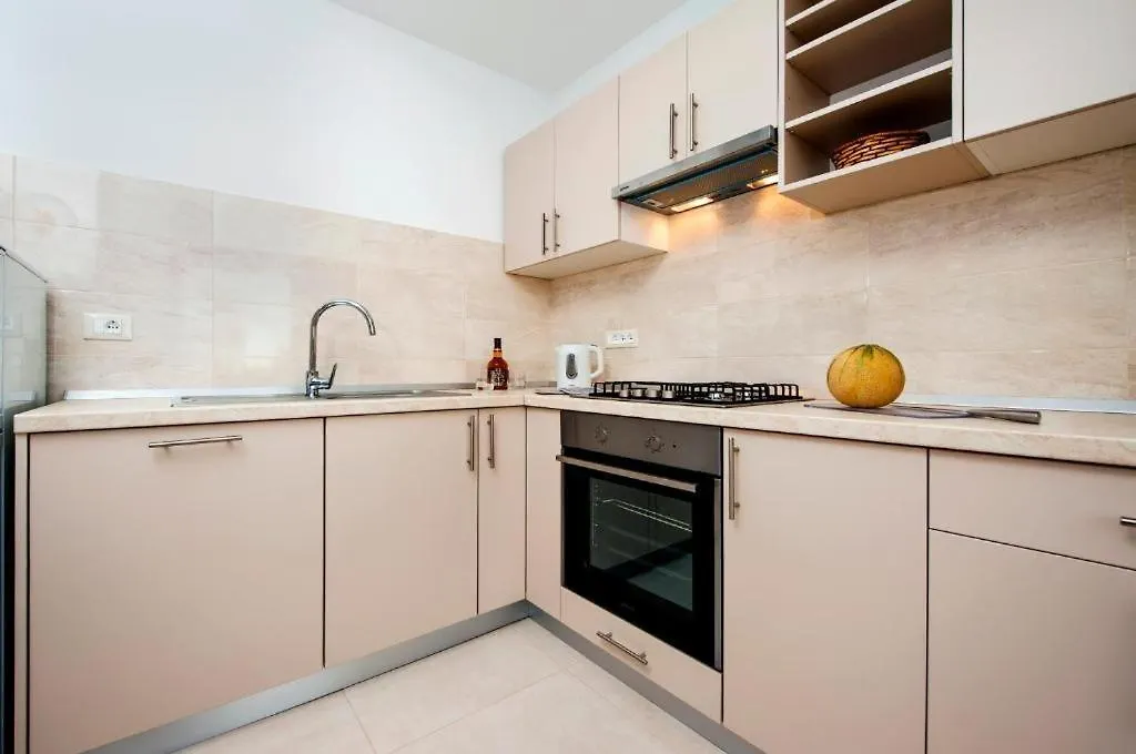 Aria Room And Apartmant Fuga Rovinj Penzion
